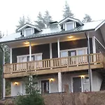 Holiday home Pitkaeniemen Lomamoekit *